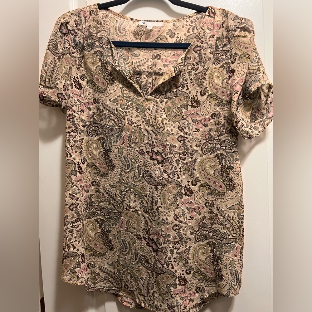 DR2 blouse size medium